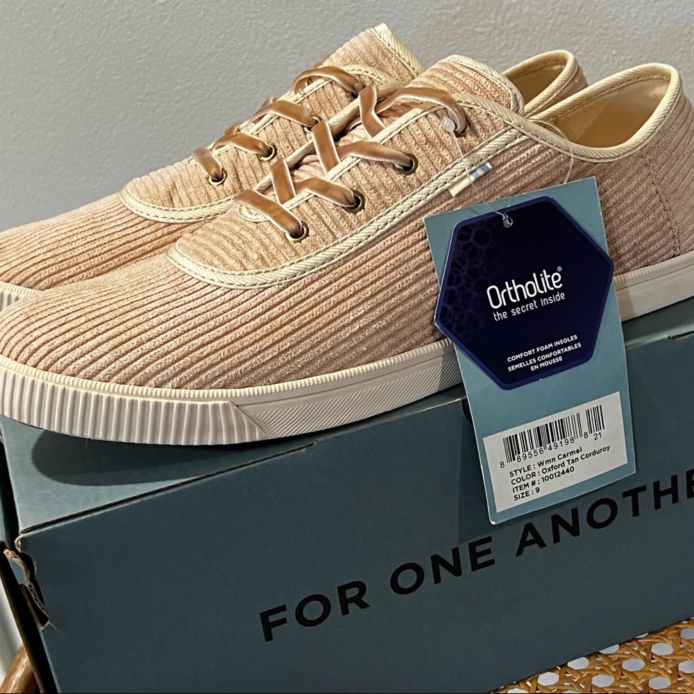 Tom’s Carmel Oxford Corduroy Ortholite Sneaker Women’s 9